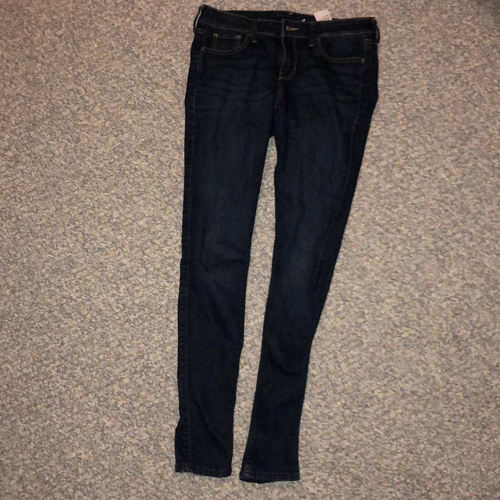Brand new dark wash Hollister skinny jeans